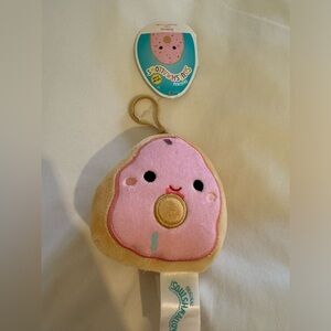 Dabria Donut Clip Squishmallow